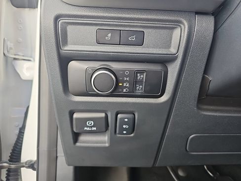Used 2024 Ford Expedition XLT AWD/4WD image 23