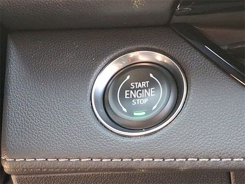 Used 2025 Buick Enclave Preferred image 23