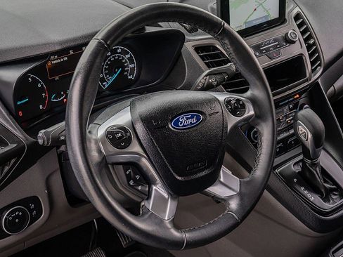 Used 2022 Ford Transit Connect XLT image 24
