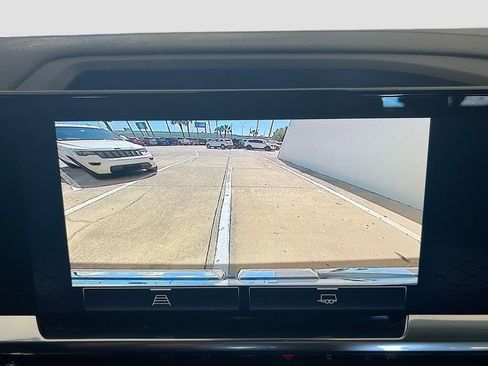 Used 2023 GMC Sierra 1500 Elevation image 14