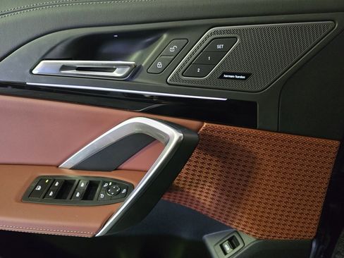 New 2026 BMW X1 xDrive28i w/ Technology Package image 9