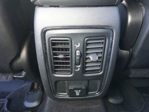 Used 2017 Jeep Grand Cherokee Altitude image 17