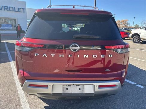 Used 2022 Nissan Pathfinder SL image 4