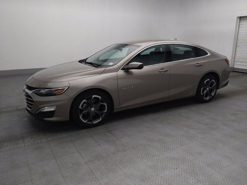 Used 2022 Chevrolet Malibu LT FWD image 2