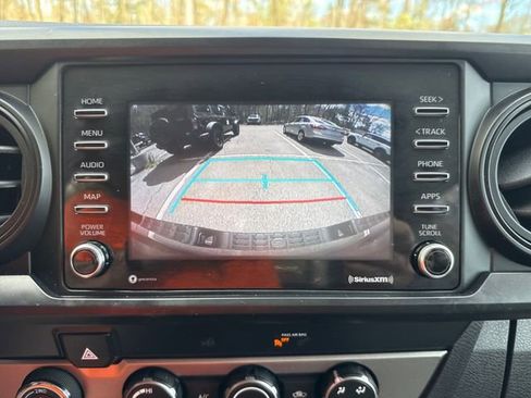 Used 2020 Toyota Tacoma SR AWD/4WD image 23