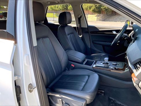 Used 2019 Audi Q5 2.0T Premium w/ Convenience Package AWD/4WD image 10