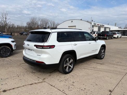 Used 2023 Jeep Grand Cherokee L Limited w/ Luxury Tech Group II image 4