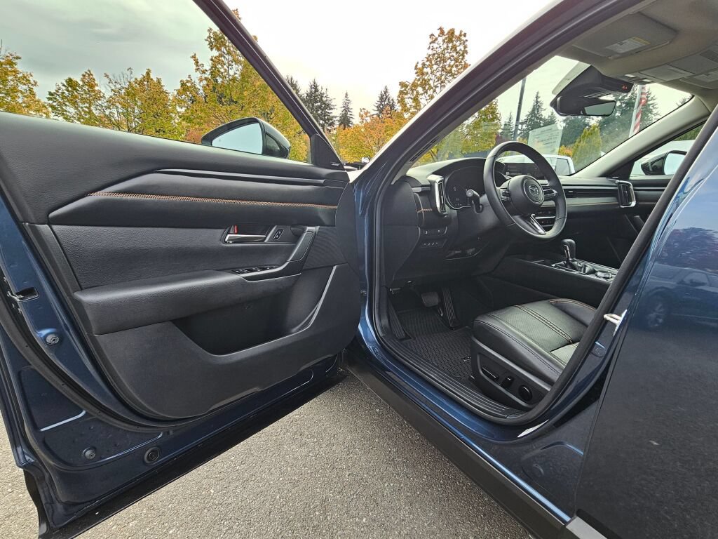 Certified 2025 MAZDA CX-50 AWD 2.5 S w/ Cargo Package image 23