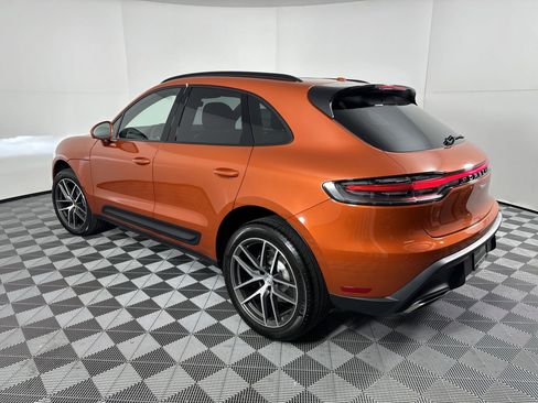 Certified 2025 Porsche Macan image 3