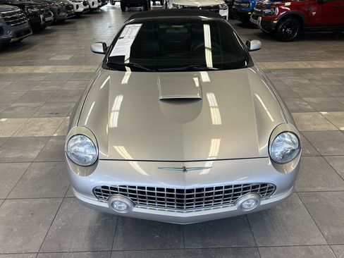 Used 2004 Ford Thunderbird Deluxe image 21