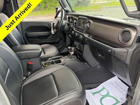 Used 2020 Jeep Gladiator Sport w/ Quick Order Package 24S AWD/4WD image 15
