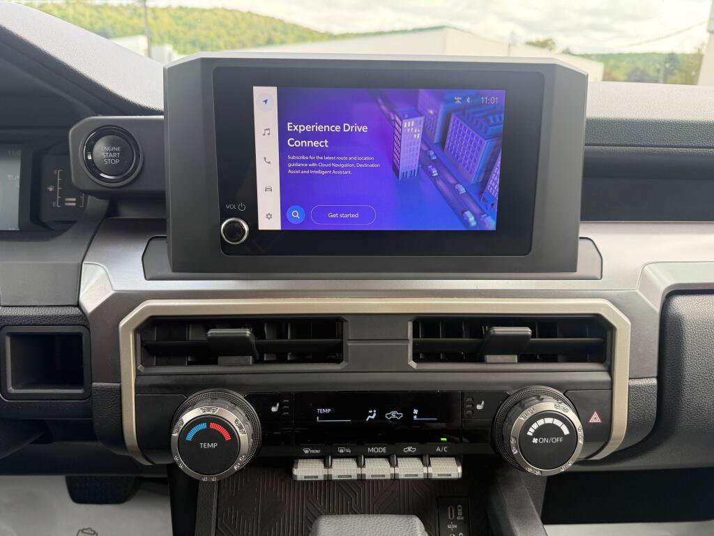 Certified 2024 Toyota Tacoma SR5 AWD/4WD image 31