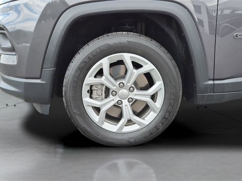 Used 2024 Jeep Compass Latitude w/ Sun and Sound Group AWD/4WD image 22