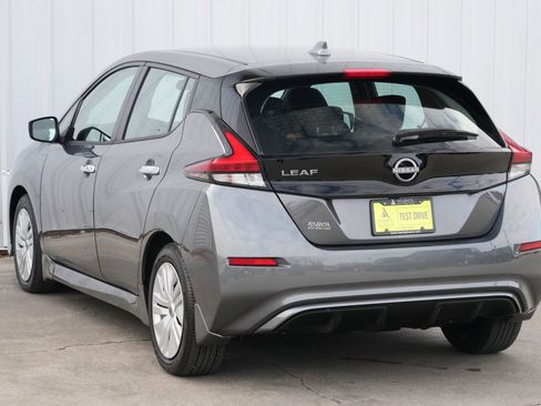 Used 2025 Nissan Leaf S image 41