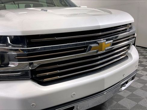 Used 2019 Chevrolet Silverado 1500 High Country w/ Safety Package II image 40
