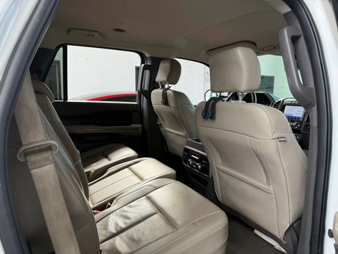 Used 2020 Ford Expedition XLT w/ Equipment Group 202A RWD image 9