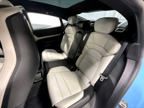 Used 2021 Porsche Taycan 4S w/ Premium Package image 31