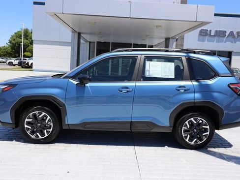 Certified 2025 Subaru Forester AWD/4WD image 2