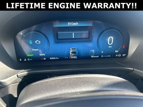 Used 2025 Ford Escape ST-Line Elite w/ Premium Technology Package image 19