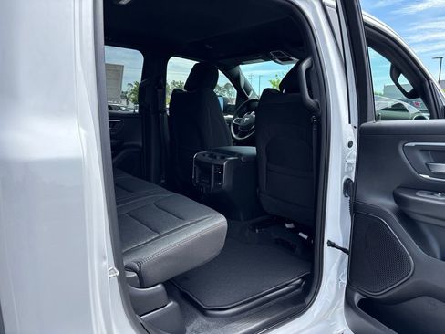 Used 2026 RAM 1500 4x4 Crew Cab image 46