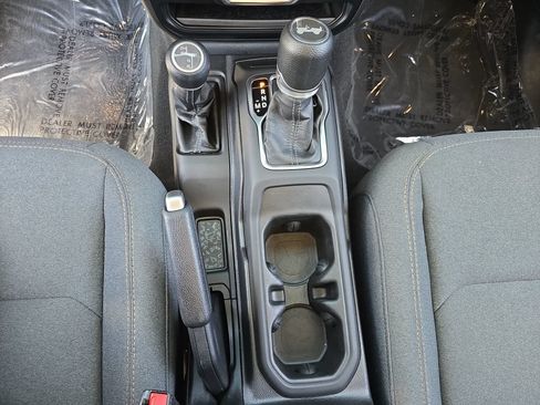 Used 2024 Jeep Wrangler Sport AWD/4WD image 27