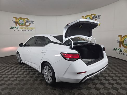 Used 2020 Nissan Sentra S image 30