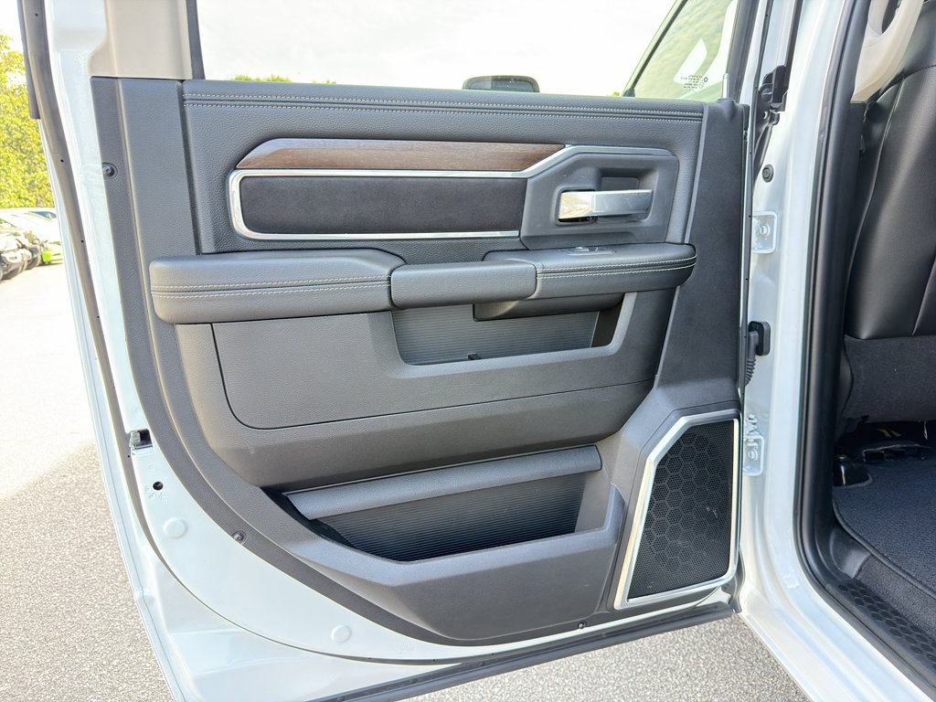 Used 2024 RAM 2500 Laramie w/ Safety Group AWD/4WD image 33