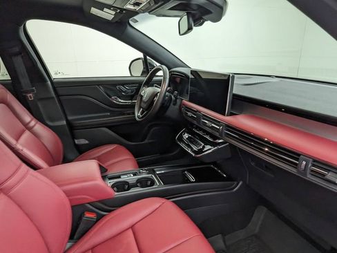 Used 2025 Lincoln Corsair Grand Touring w/ Towing Package image 40