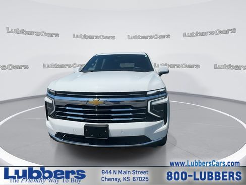 Used 2025 Chevrolet Tahoe LT AWD/4WD image 3