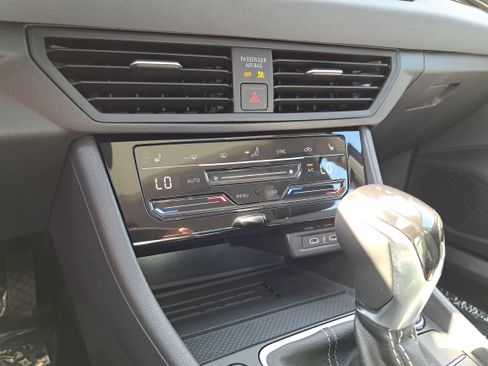 New 2025 Volkswagen Jetta SE image 30