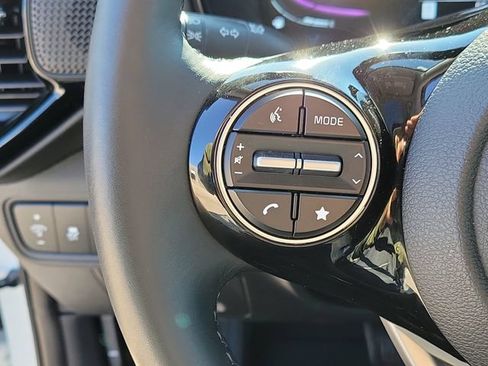 Used 2025 Kia Soul EX FWD image 13