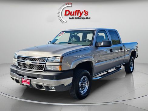 Used 2005 Chevrolet Silverado 2500 LS image 10