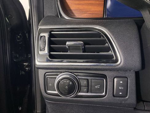 Used 2020 Lincoln Navigator L Reserve w/ Equipment Group 208A Reserve image 21