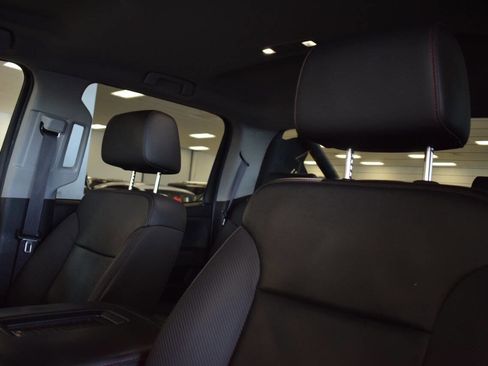 Used 2017 GMC Sierra 1500 SLT w/ All Terrain X Package image 32