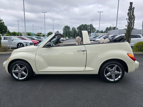 Used 2005 Chrysler PT Cruiser GT FWD image 2