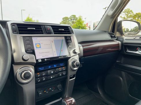 Used 2021 Toyota 4Runner Limited image 24