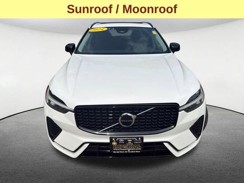 Used 2024 Volvo XC60 B5 Core AWD/4WD image 4