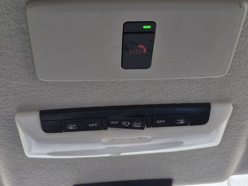 Used 2024 Nissan Kicks SR FWD image 17