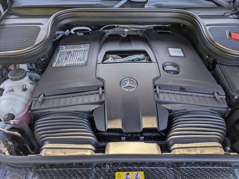New 2026 Mercedes-Benz GLS 580 4MATIC image 17