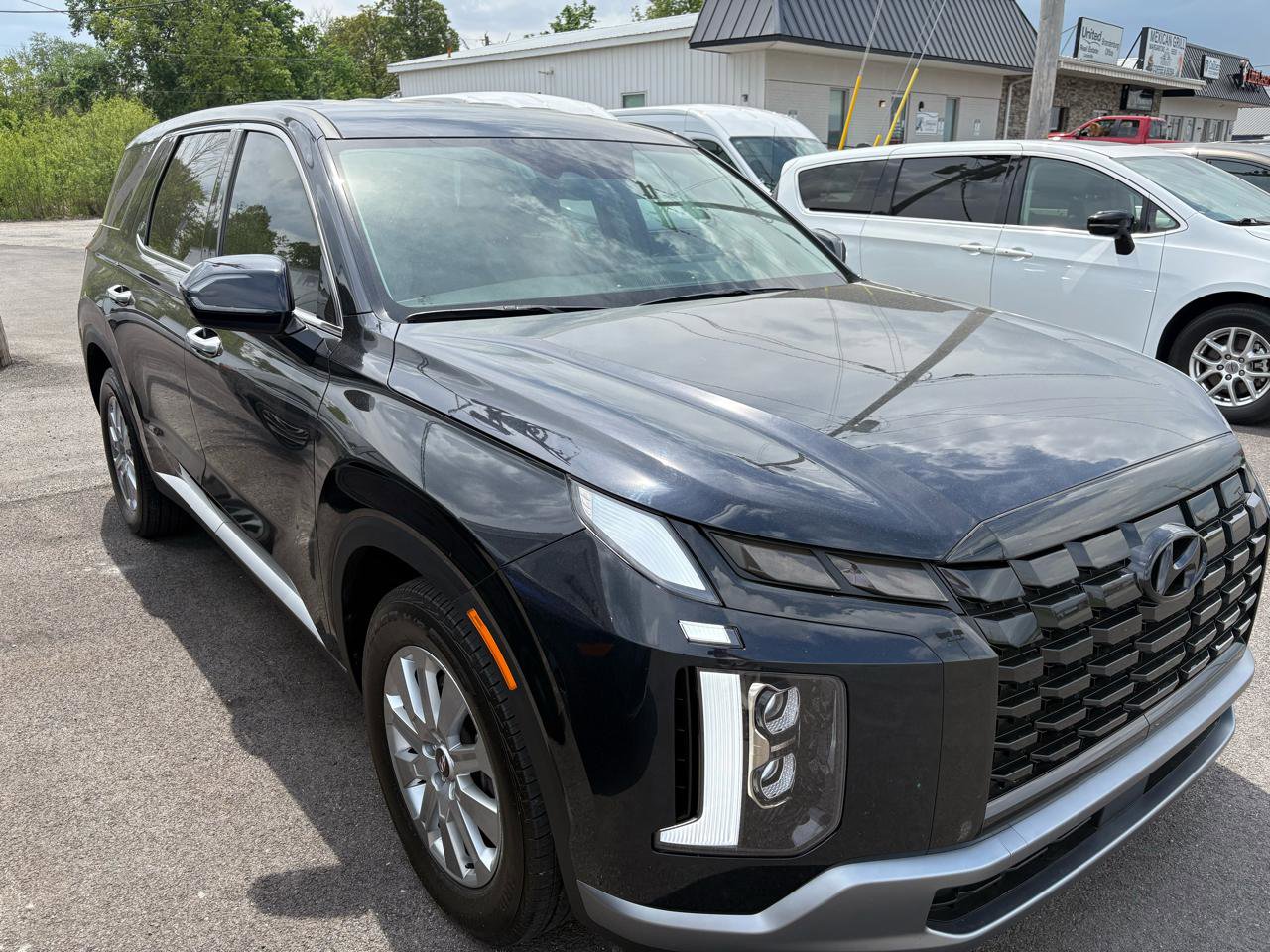 Used 2025 Hyundai Palisade SE AWD/4WD image 1