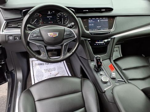 Certified 2022 Cadillac XT5 Luxury image 16