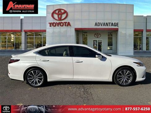 Used 2020 Lexus ES 350 w/ Premium Package image 5