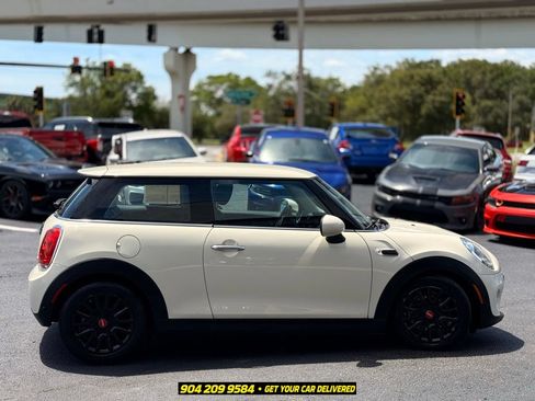 Used 2018 MINI Cooper 2-Door Hardtop FWD image 11