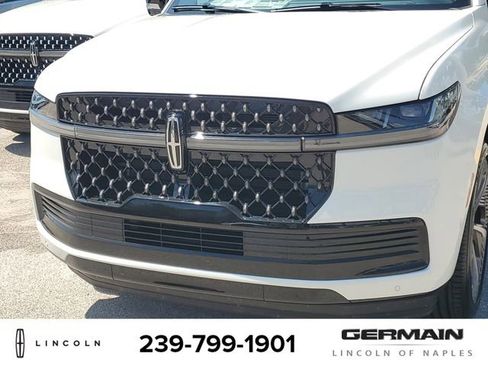 New 2026 Lincoln Navigator L Black Label AWD/4WD image 13