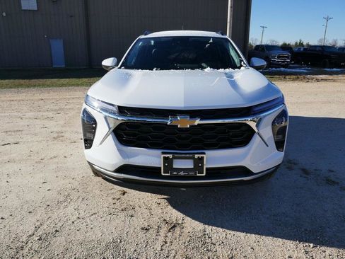New 2026 Chevrolet Trax LT image 7