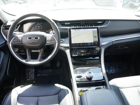 Certified 2023 Jeep Grand Cherokee L Limited AWD/4WD image 21