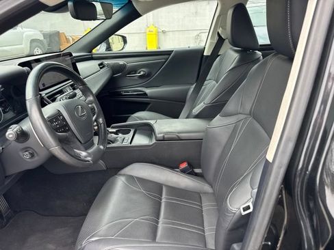 Used 2024 Lexus ES 300h w/ Accessory Package (Z1) FWD image 9