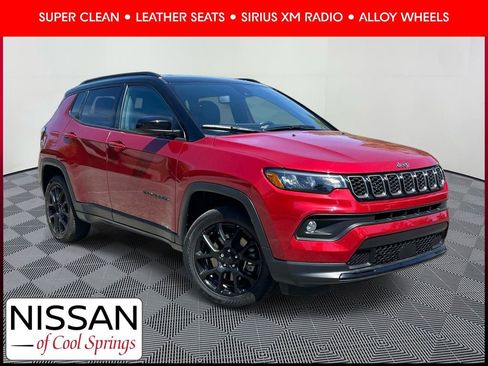 Used 2024 Jeep Compass Latitude w/ Altitude Special Edition AWD/4WD image 1