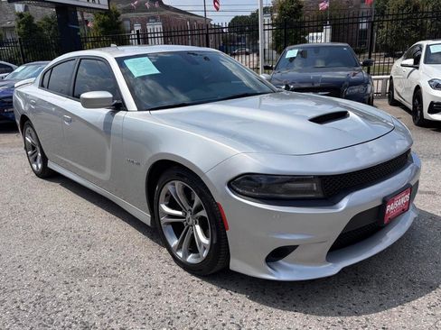 Used 2021 Dodge Charger R/T RWD image 4