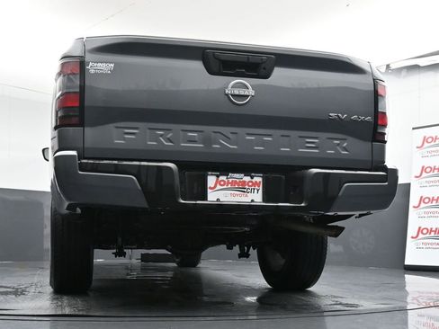Used 2023 Nissan Frontier SV image 39